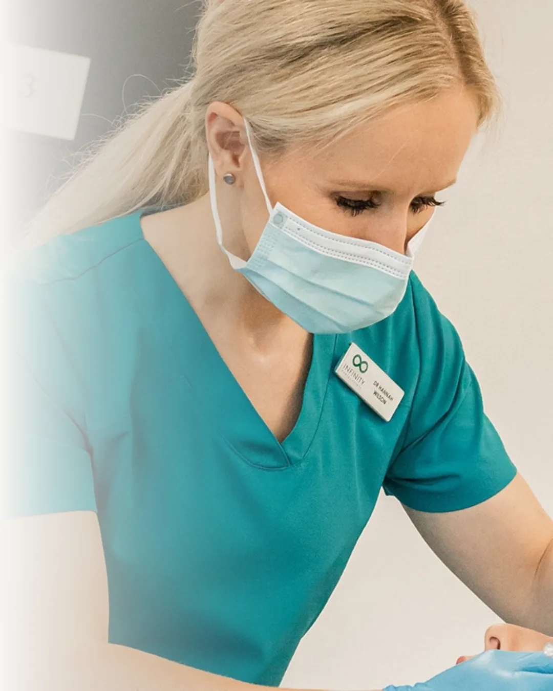 Dr Hannah Wilson providing calm dental sedation care